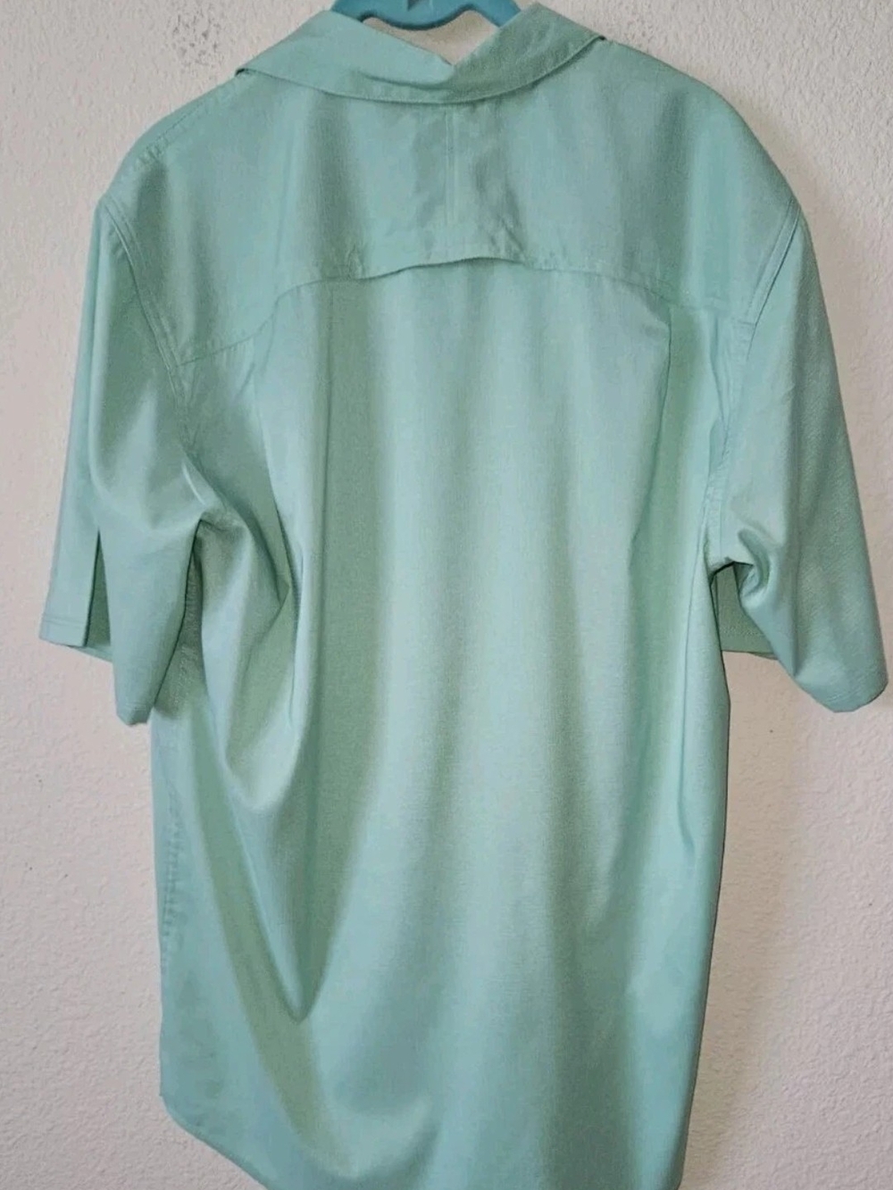 Wrangler "ATG" UPF Rated 50, Vented, Moisture Wick SS Shirt Ocean Blue, Sz Med - Picture 2 of 5